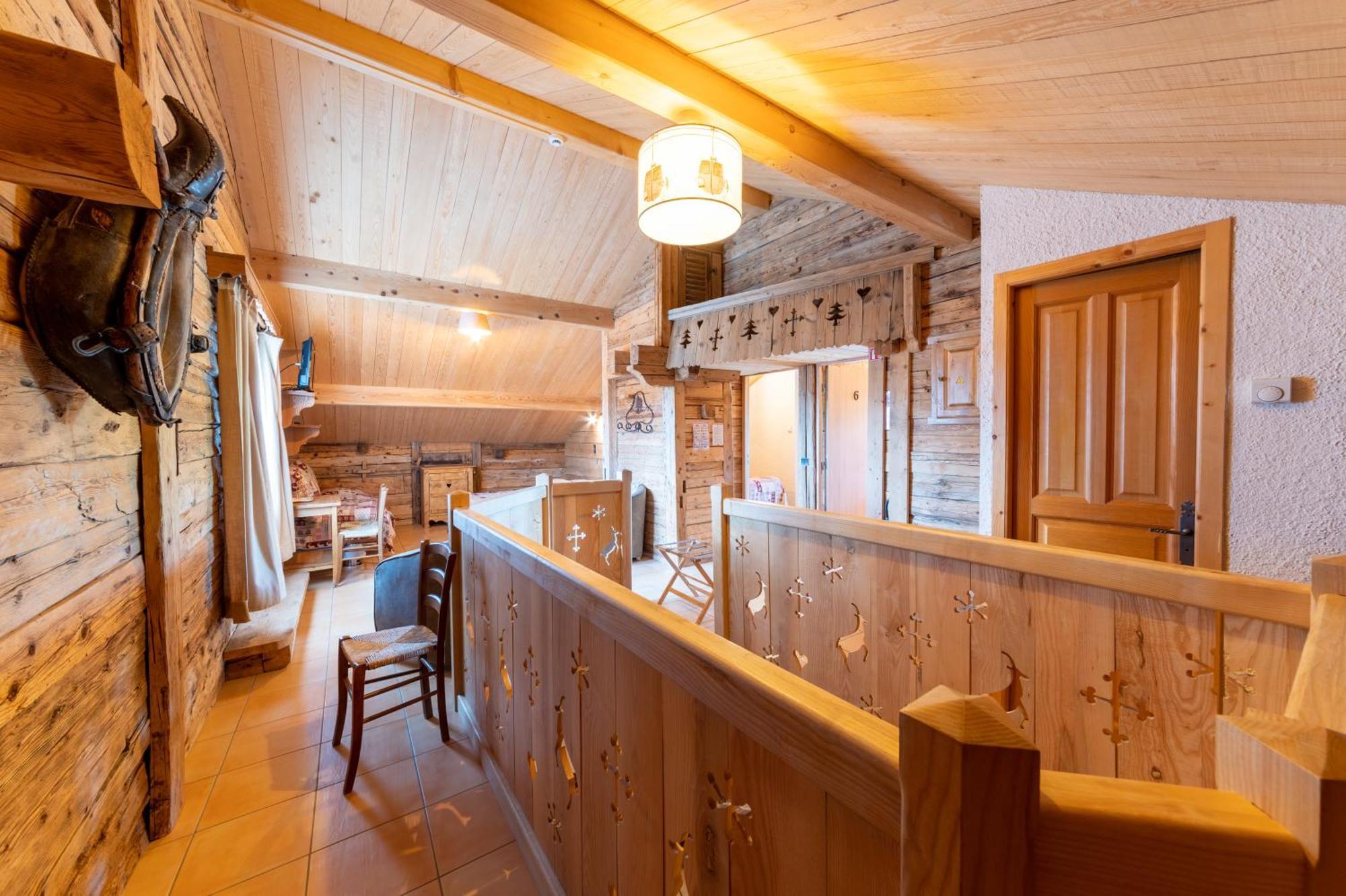 Отель La Vieille Ferme Маниго Экстерьер фото